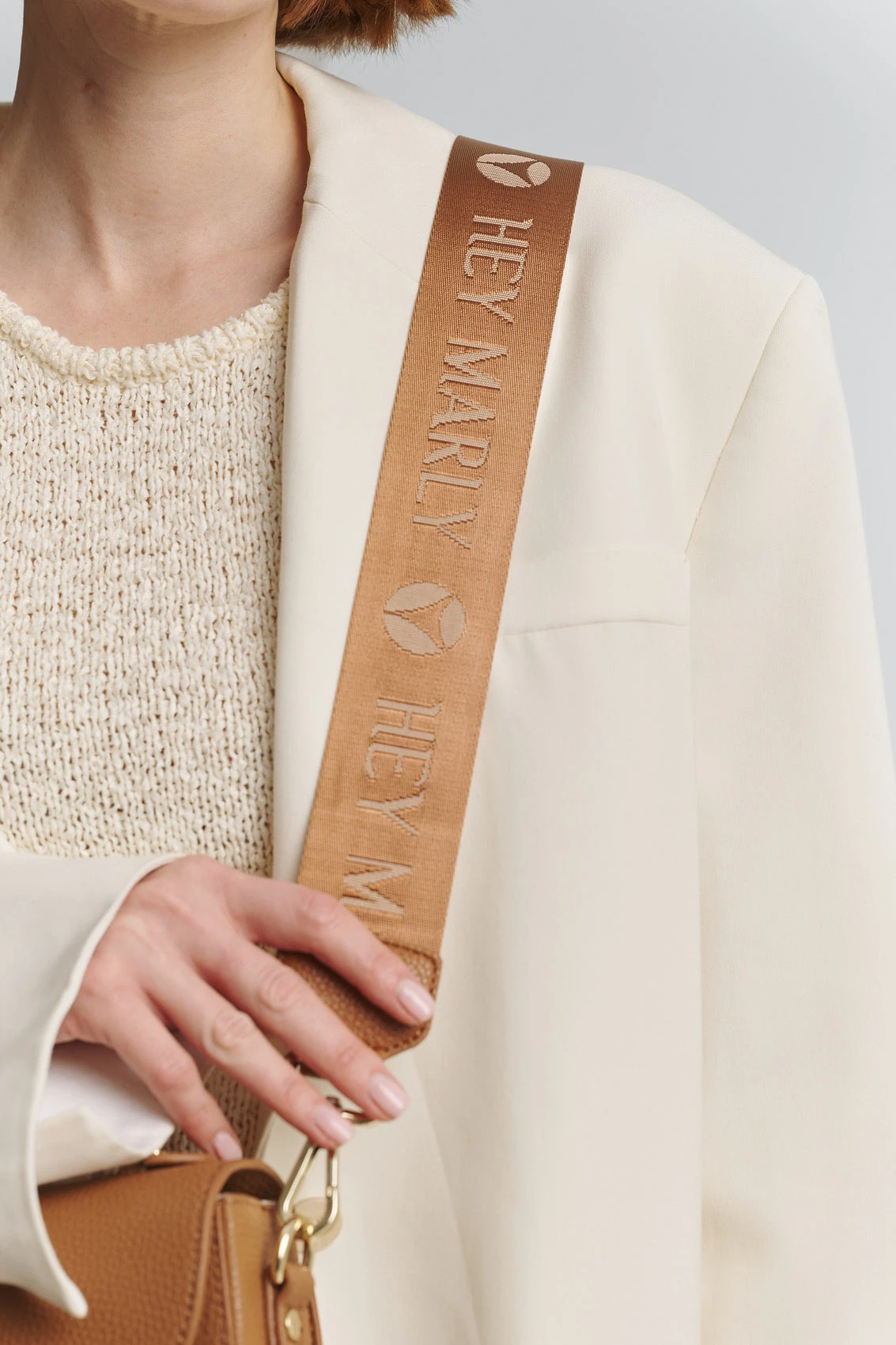 Signature Strap - Cognac – Bild 6